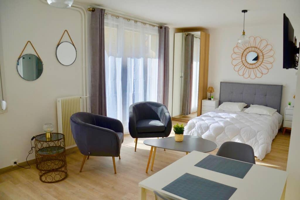 Dolmen Adrien 5 Apartment Tours Exterior photo