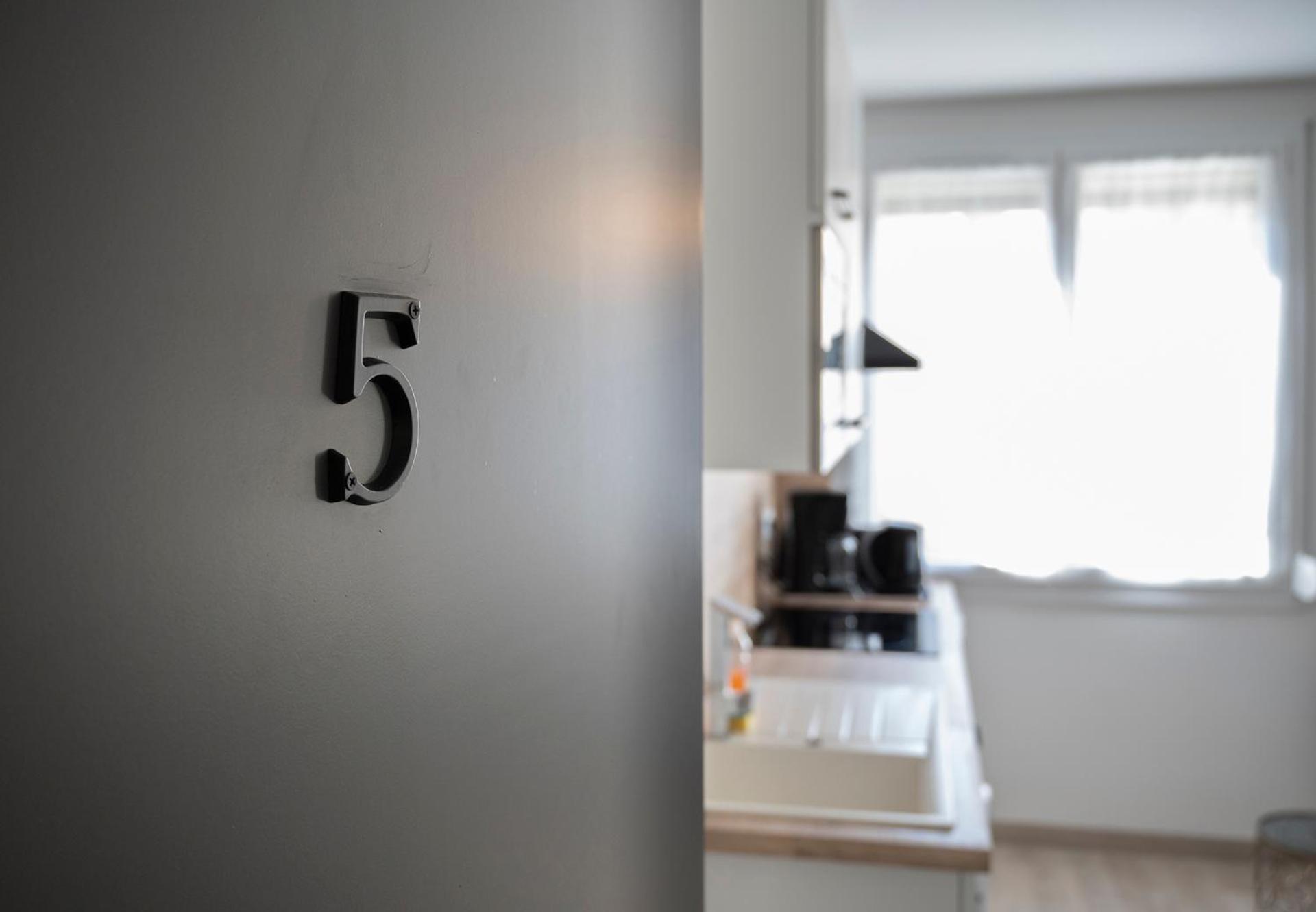 Dolmen Adrien 5 Apartment Tours Exterior photo