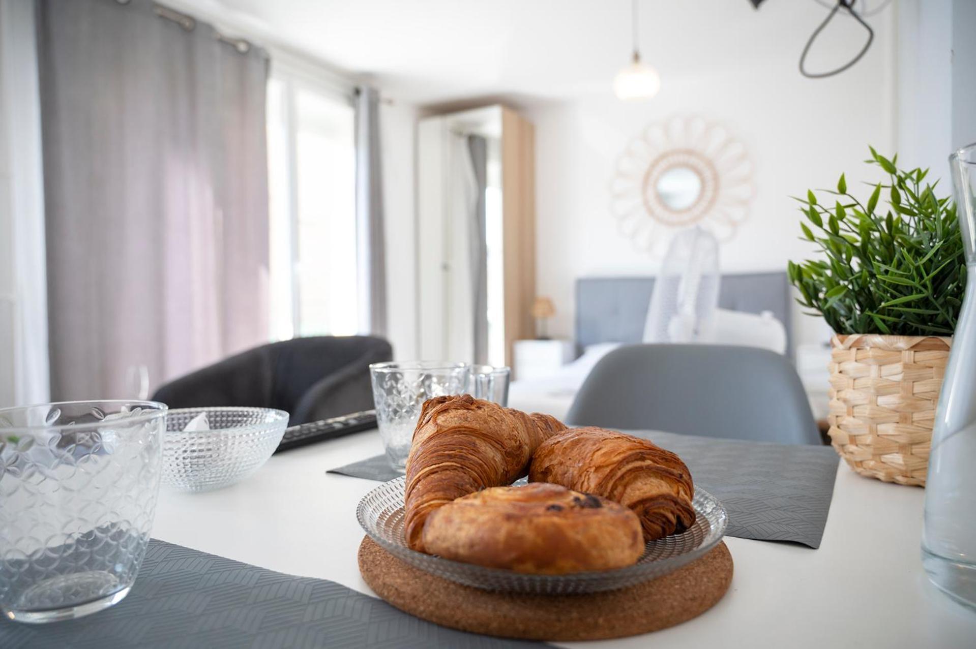 Dolmen Adrien 5 Apartment Tours Exterior photo